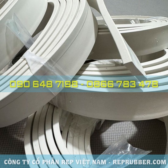 White EPDM rubber seal CN-shaped 8x40