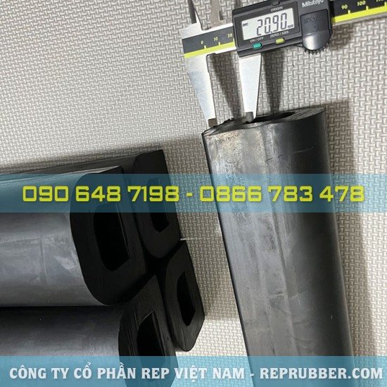 EPDM rubber seal D-shaped 80x70x20