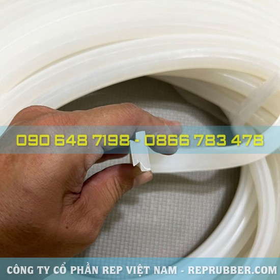 White silicone rubber seal T-shaped 17.2x11x3.4