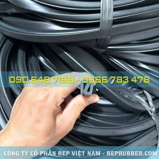 EPDM rubber seal S-shaped 15x14.4x3.3