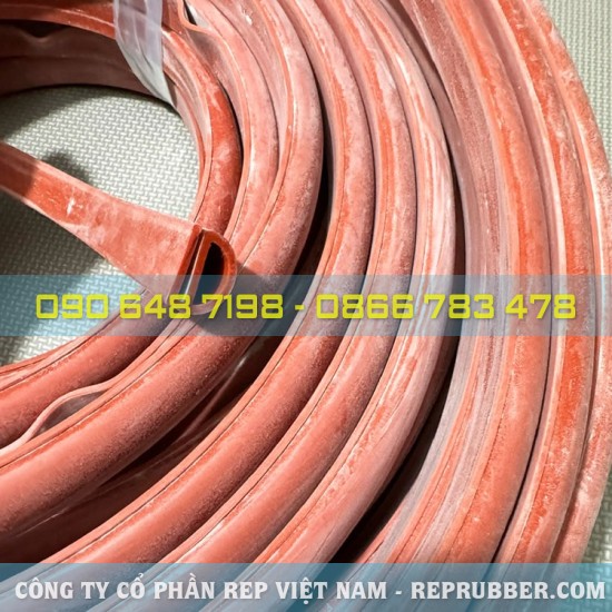 Red silicone seal E-shaped 20x15x2