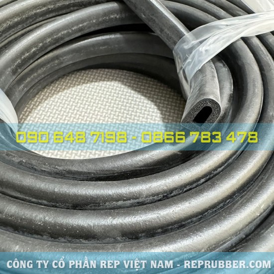 Foam rubber D-shaped gasket 10x15x3