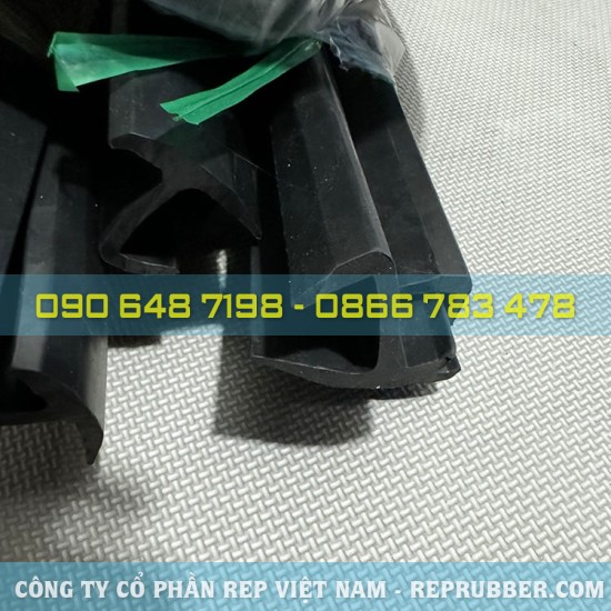 EPDM rubber J-shaped gasket 58.5x48x5