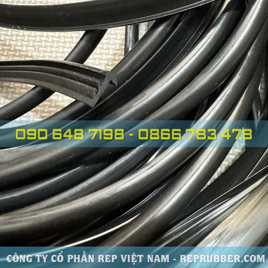 EPDM rubber T-shaped gasket 8x12x2