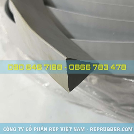 Gray EPDM rubber triangular gasket 50x50