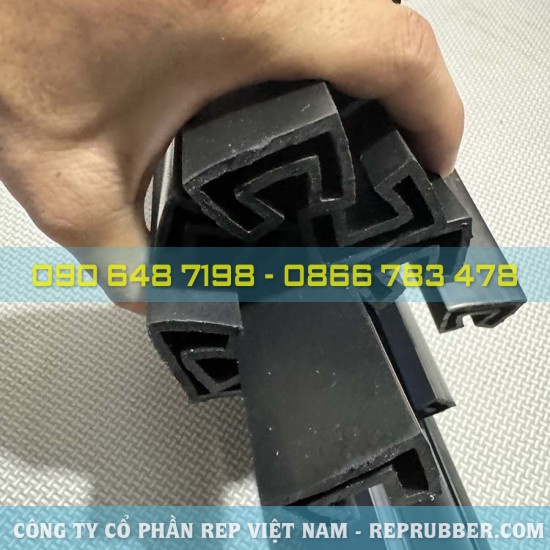 U-shaped EPDM rubber gasket 32x20x2.5