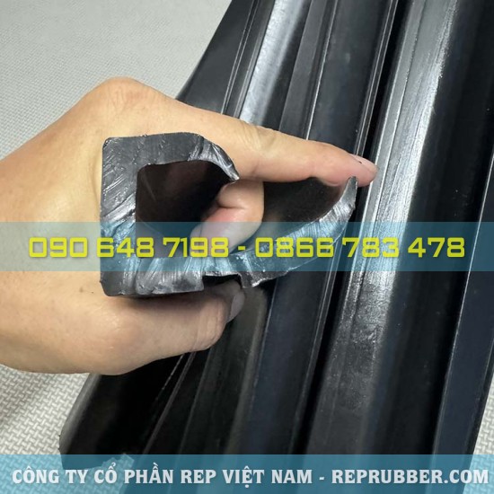 J-shaped EPDM rubber gasket 35x60x7