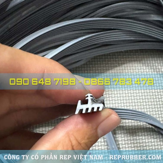 Gray EPDM rubber gasket for doors 11x7x3.2