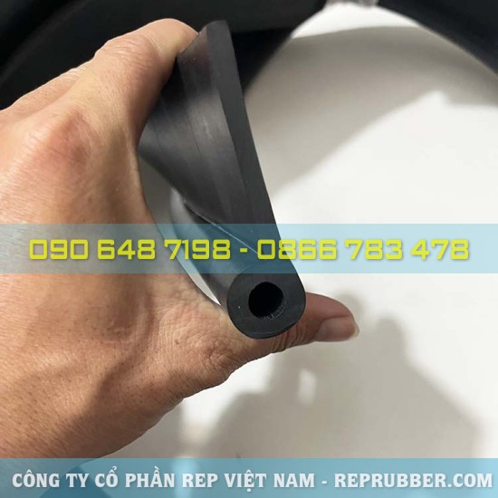 P-shaped EPDM rubber gasket 70x20x5