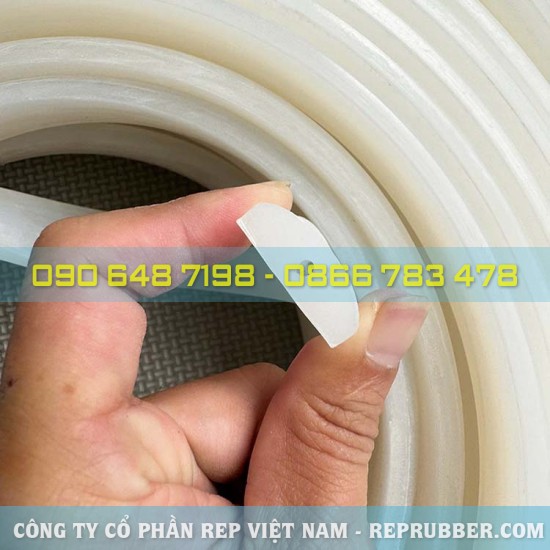 White D-shaped silicone gasket 24x8.8x2