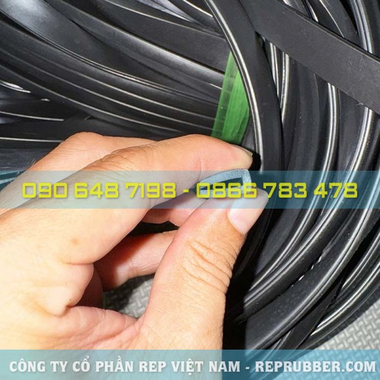 EPDM U-shaped rubber gasket 5x12.1x2