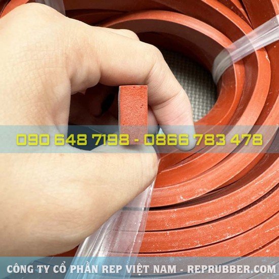 Red foam silicone gasket for industrial use 8x18