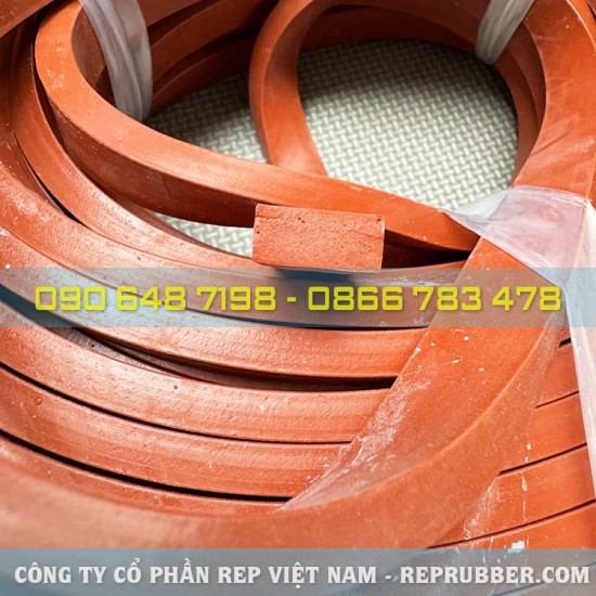 Red foam silicone gasket for industrial use 8x18