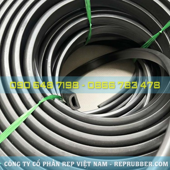 EPDM D-shaped rubber gasket 30x16x4