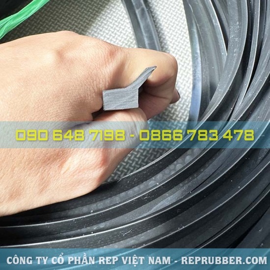 EPDM rubber gasket 18x11x3.5