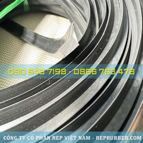 EPDM rubber gasket 18x11x3.5