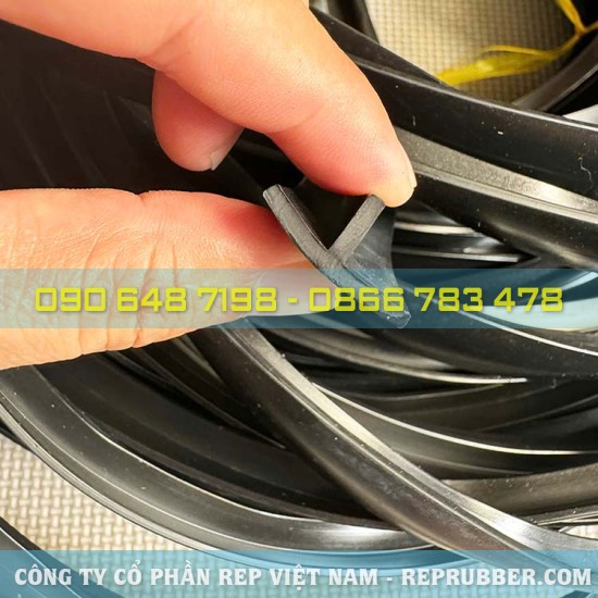 EPDM T-shaped rubber gasket 20x10x2