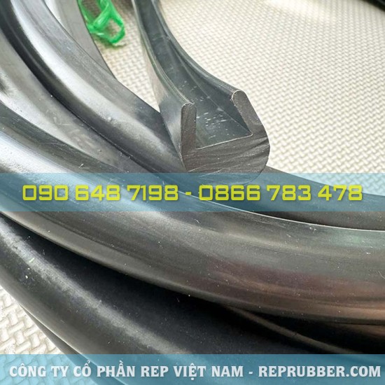 EPDM U-shaped rubber gasket 18x20x3