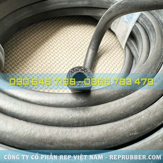 Foam D-shaped rubber gasket 12x10x3