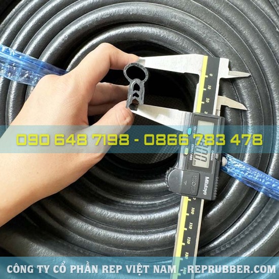 U-shaped foam rubber gasket XK 04