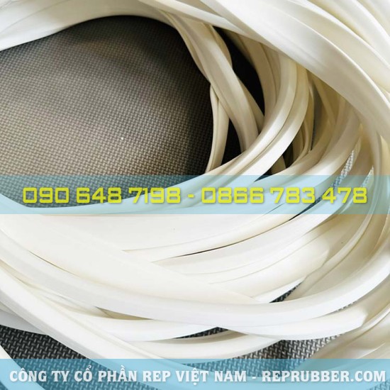 Translucent white heat-sealed silicone ring 8x24x2.7