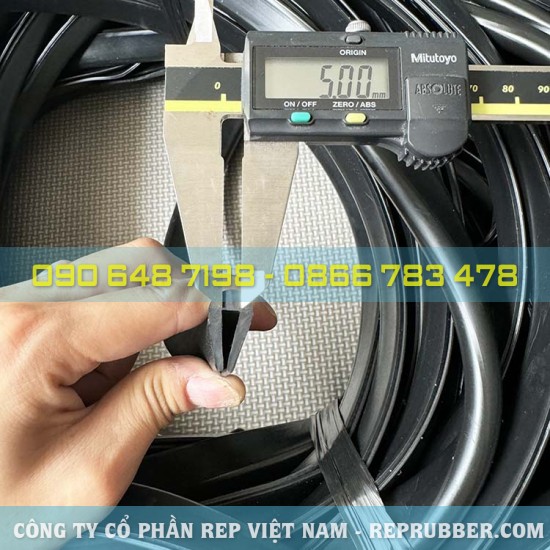 EPDM rubber U-shaped gasket 11x20x3