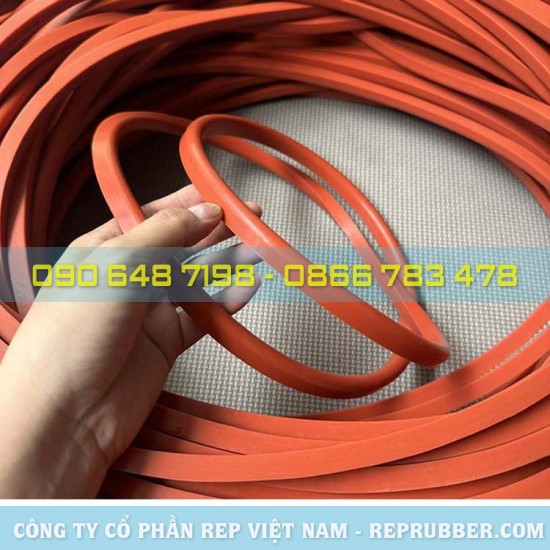 Red D-shaped silicone ring 10.5x11.7 l134cm Red D-shaped silicone ring 10.5x11.7 l134cm