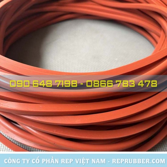 Red D-shaped silicone ring 10.5x11.7 l134cm Red D-shaped silicone ring 10.5x11.7 l134cm