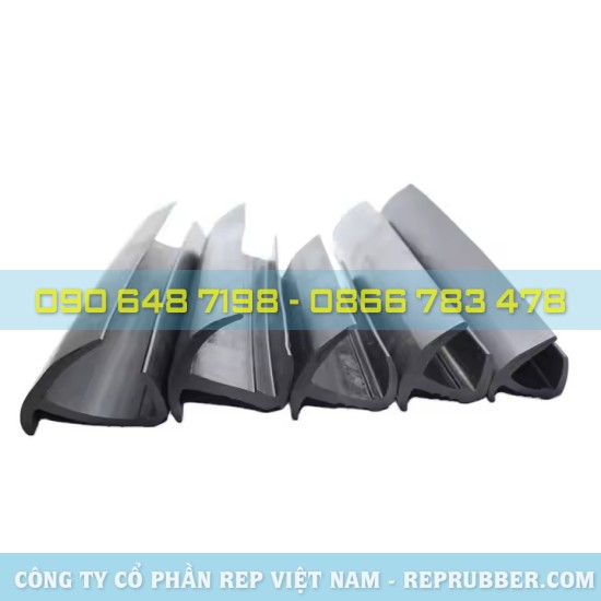 J-shaped truck rubber seal