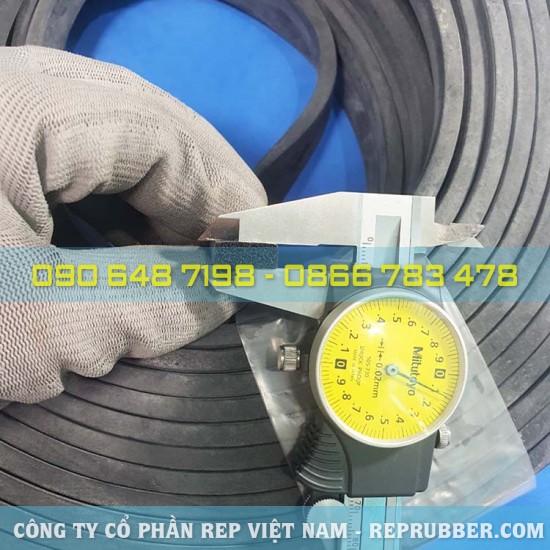 Rectangular foam rubber gasket 6x15
