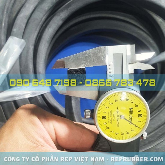 Square foam rubber gasket 12x12