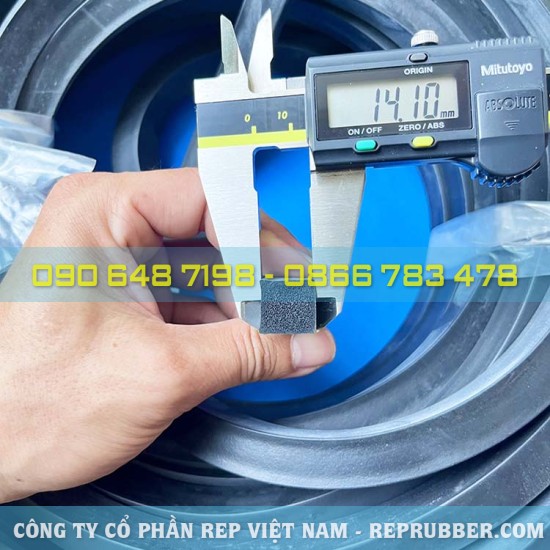 Square foam rubber gasket 14x14