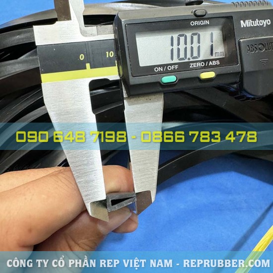 EPDM U-shaped rubber gasket 5x10x1.5, slot 2 mm EPDM U-shaped rubber gasket 5x10x1.5, slot 2 mm