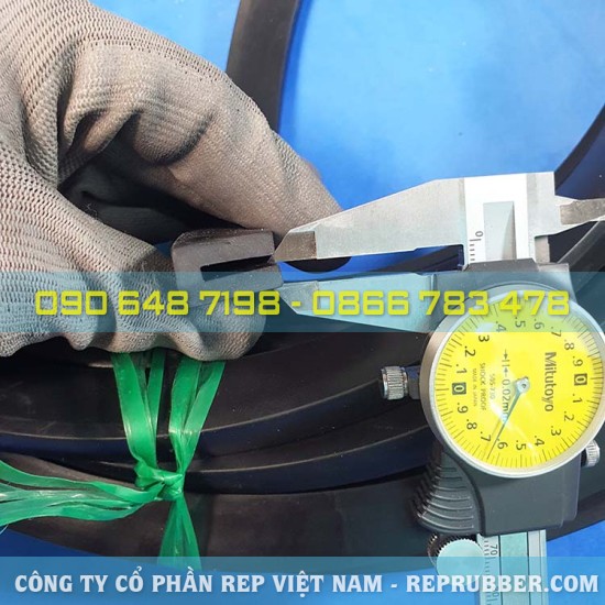 EPDM U-shaped rubber gasket 20x13x5, slot 3 mm
