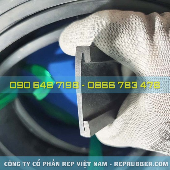 NBR U-shaped rubber gasket 40x7x3, slot 46 mm
