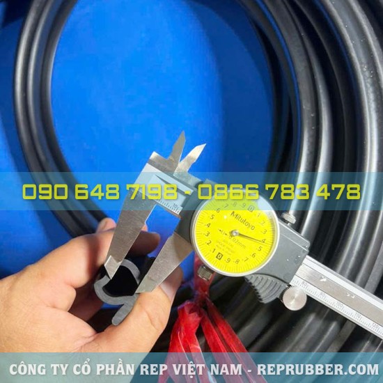  EPDM Rubber gasket 34x20x4 – UV resistant and weatherproof