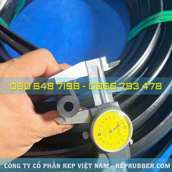 EPDM P-Shaped rubber gasket 28x18x3 – High elasticity and tight Sealing