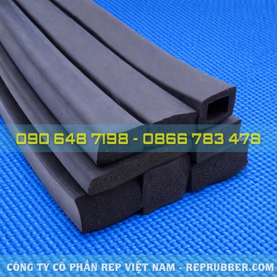 Rectangular foam rubber gaskets for the mechanical and construction industries
