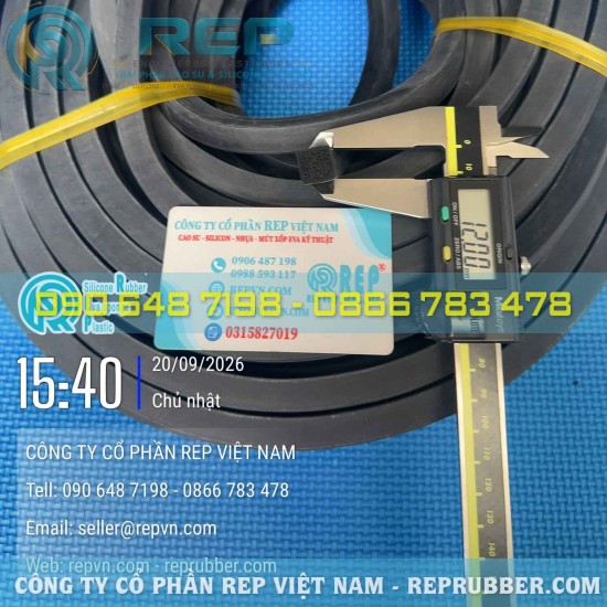 EPDM Foam gasket 12x12mm square for dustproof machinery sealing